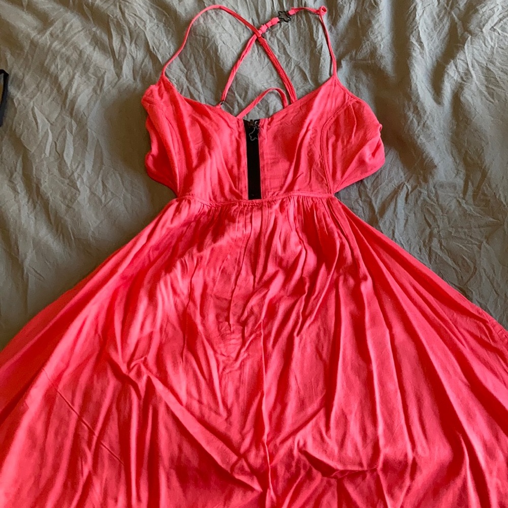 Highlow with back cutouts